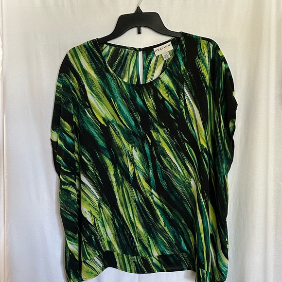 Ava & Viv - Green Abstract Women's Top - Picture 1 of 9